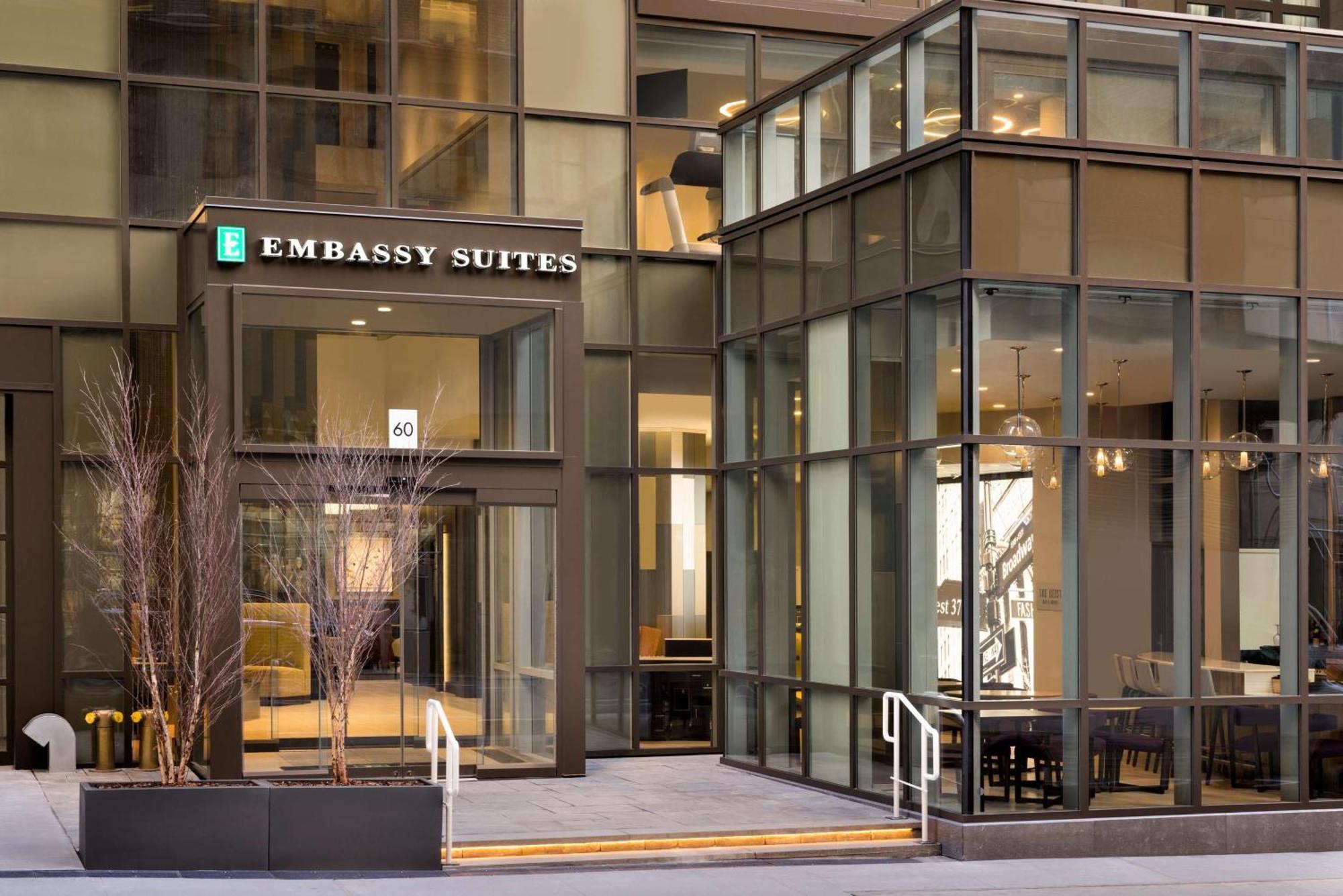 Embassy Suites By Hilton New York Manhattan Times Square Exteriér fotografie